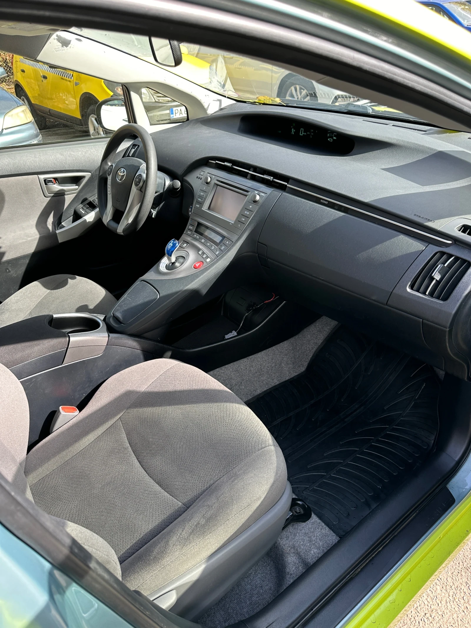 Toyota Prius ����///���///������///���������///������ | Mobile.bg � ����������� 10