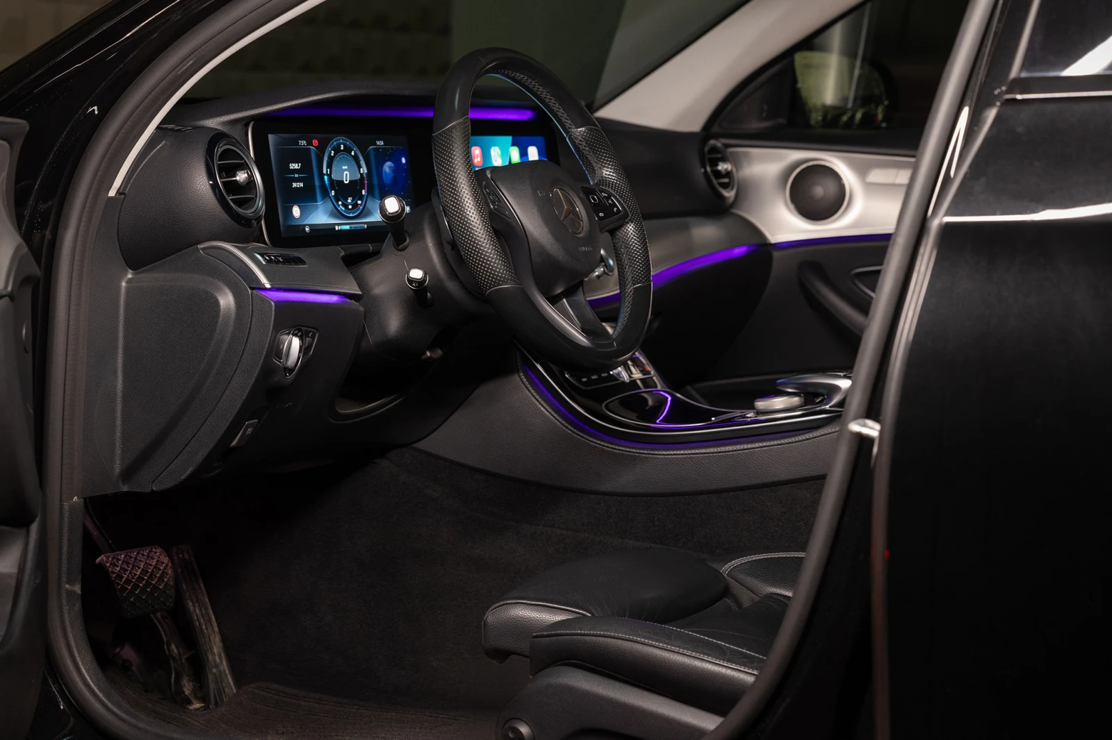 Mercedes-Benz E 220 * Head-Up* 9 G-Tronic* Heating Seats*  - изображение 7