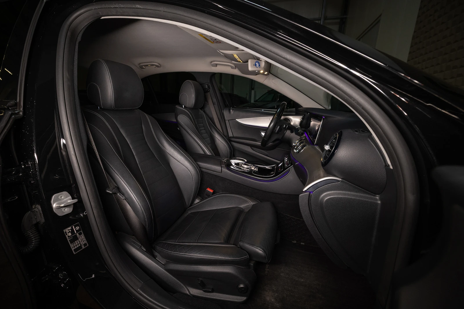 Mercedes-Benz E 220 * Head-Up* 9 G-Tronic* Heating Seats*  - изображение 10