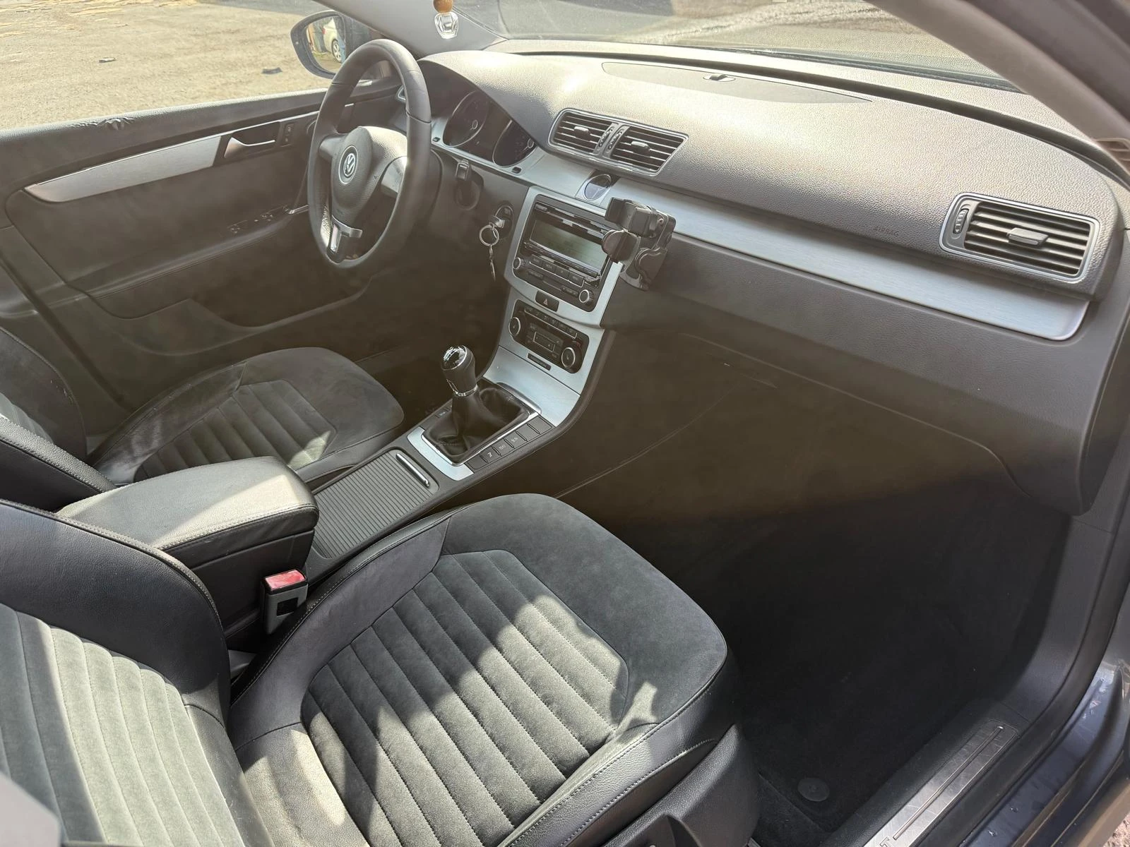 VW Passat 2.0TDI Bluemotion | Mobile.bg � ����������� 11