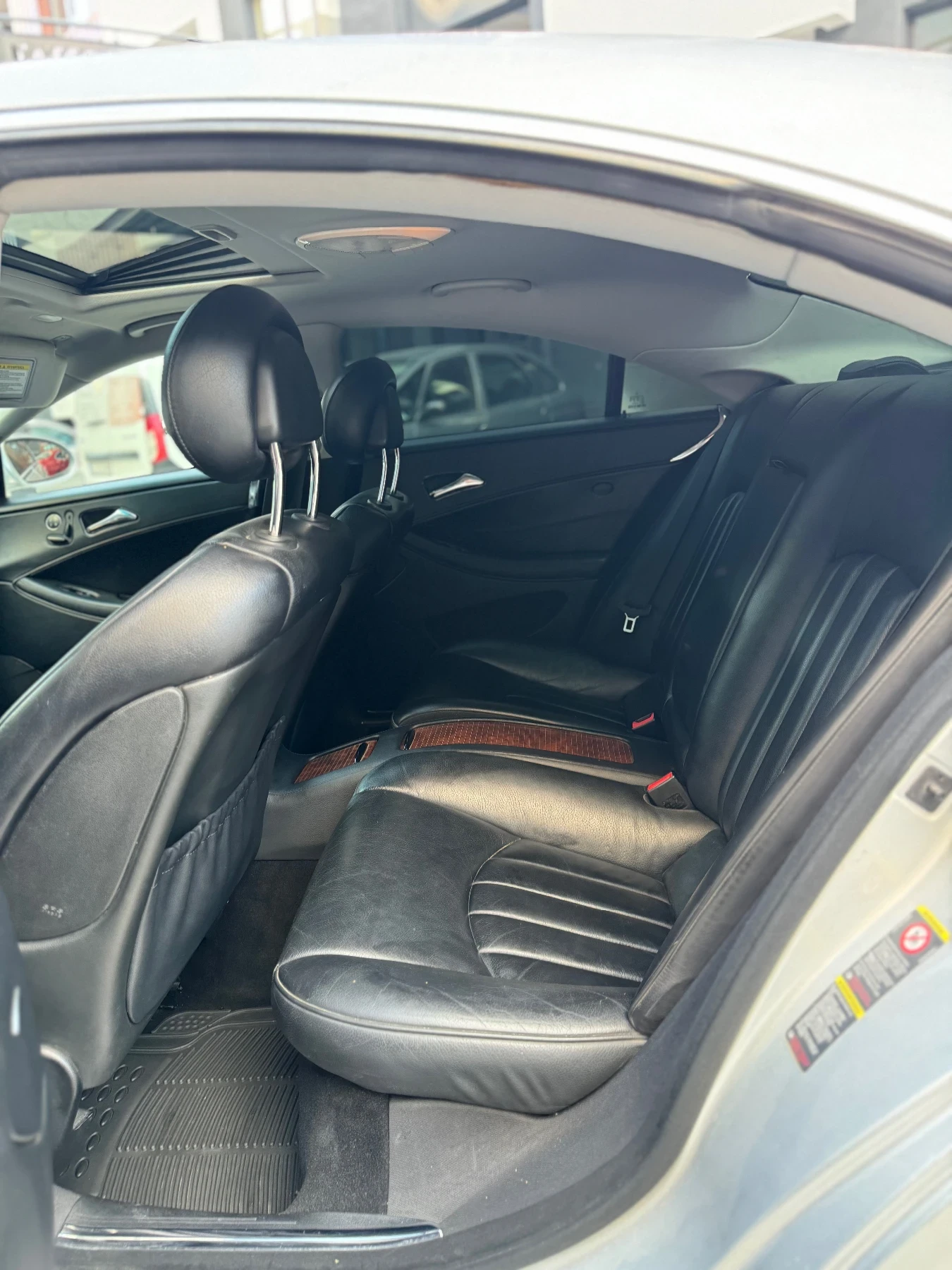 Mercedes-Benz CLS 350 350i, снимка 14 - Автомобили и джипове - 54395646