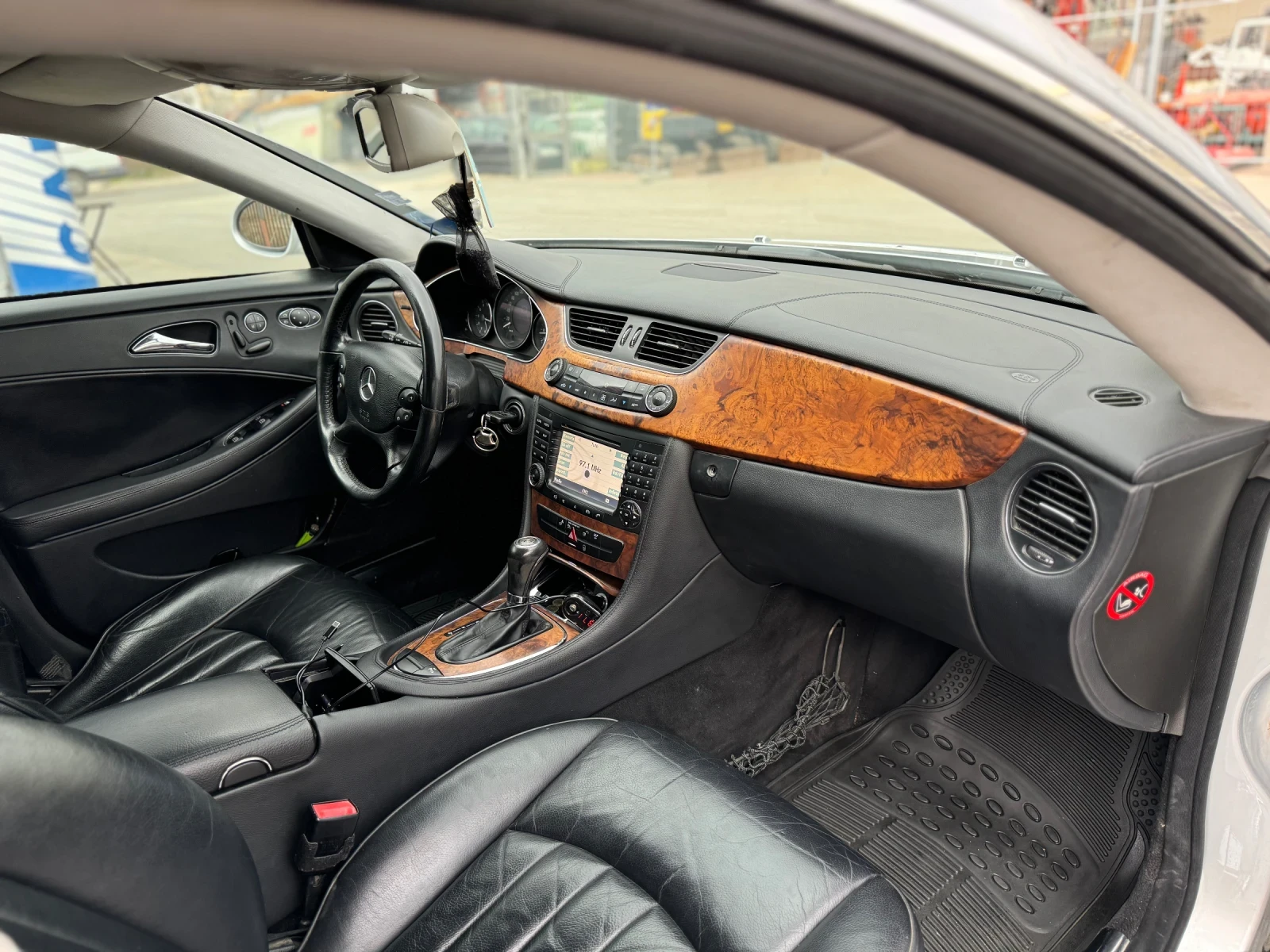 Mercedes-Benz CLS 350 350i, снимка 10 - Автомобили и джипове - 54395646