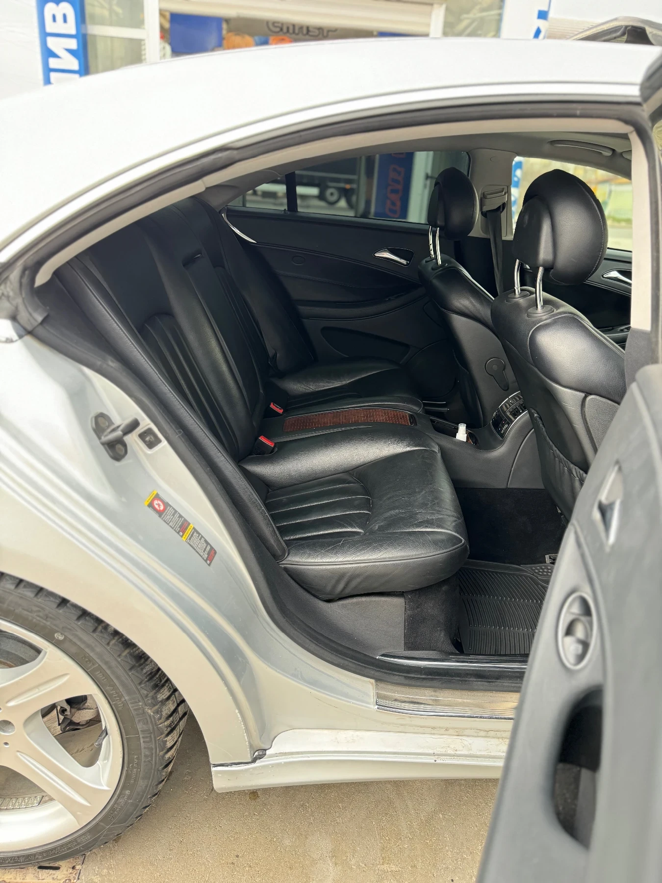Mercedes-Benz CLS 350 350i, снимка 13 - Автомобили и джипове - 54395646