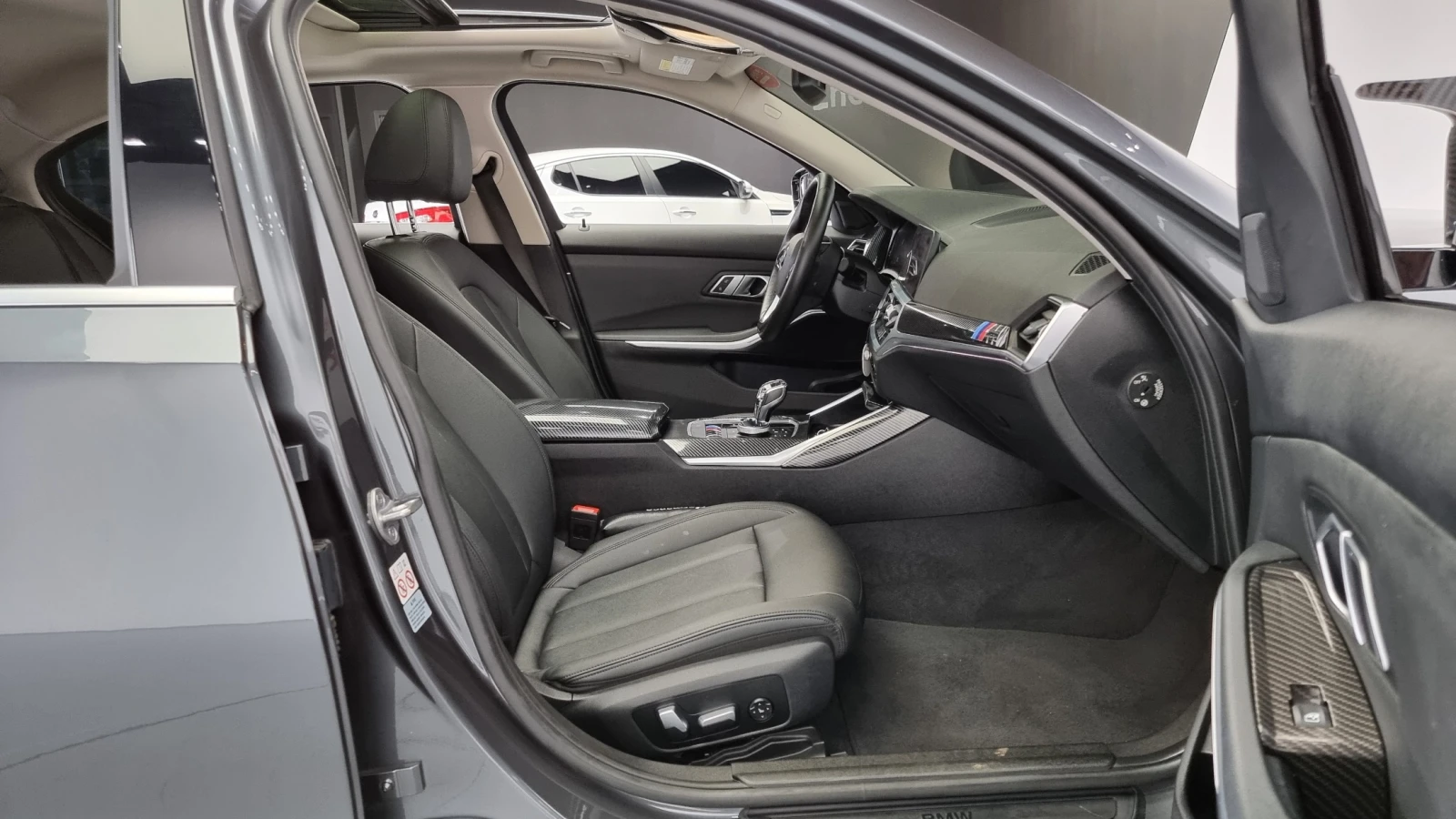 BMW 320 G20, снимка 11 - Автомобили и джипове - 54960669