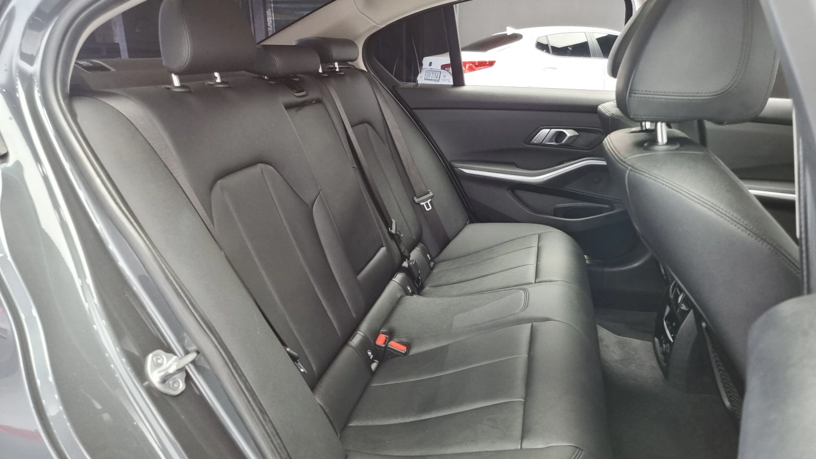 BMW 320 G20, снимка 12 - Автомобили и джипове - 54960669
