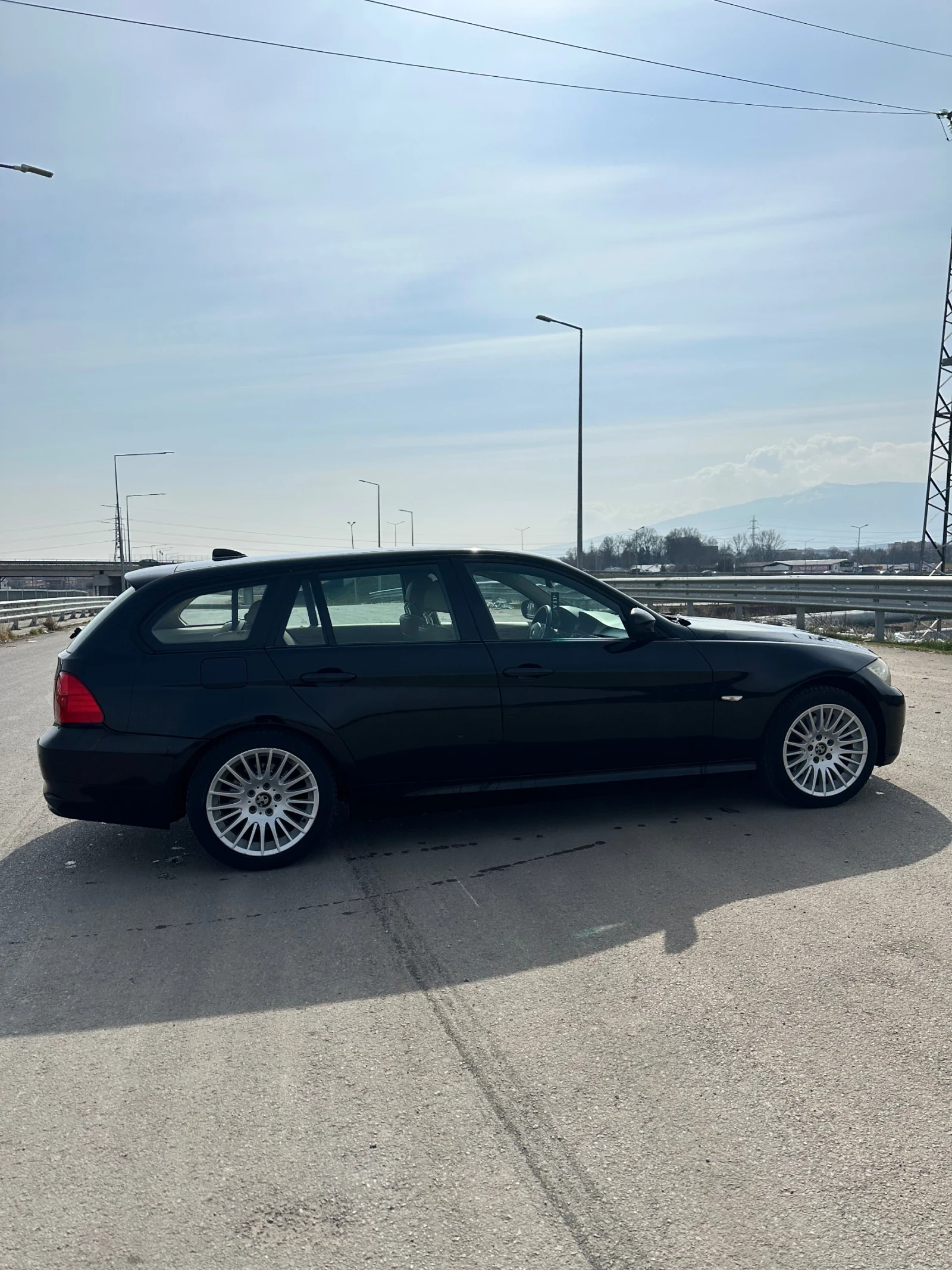 BMW 320 E91 xDrive, снимка 6 - Автомобили и джипове - 55011930