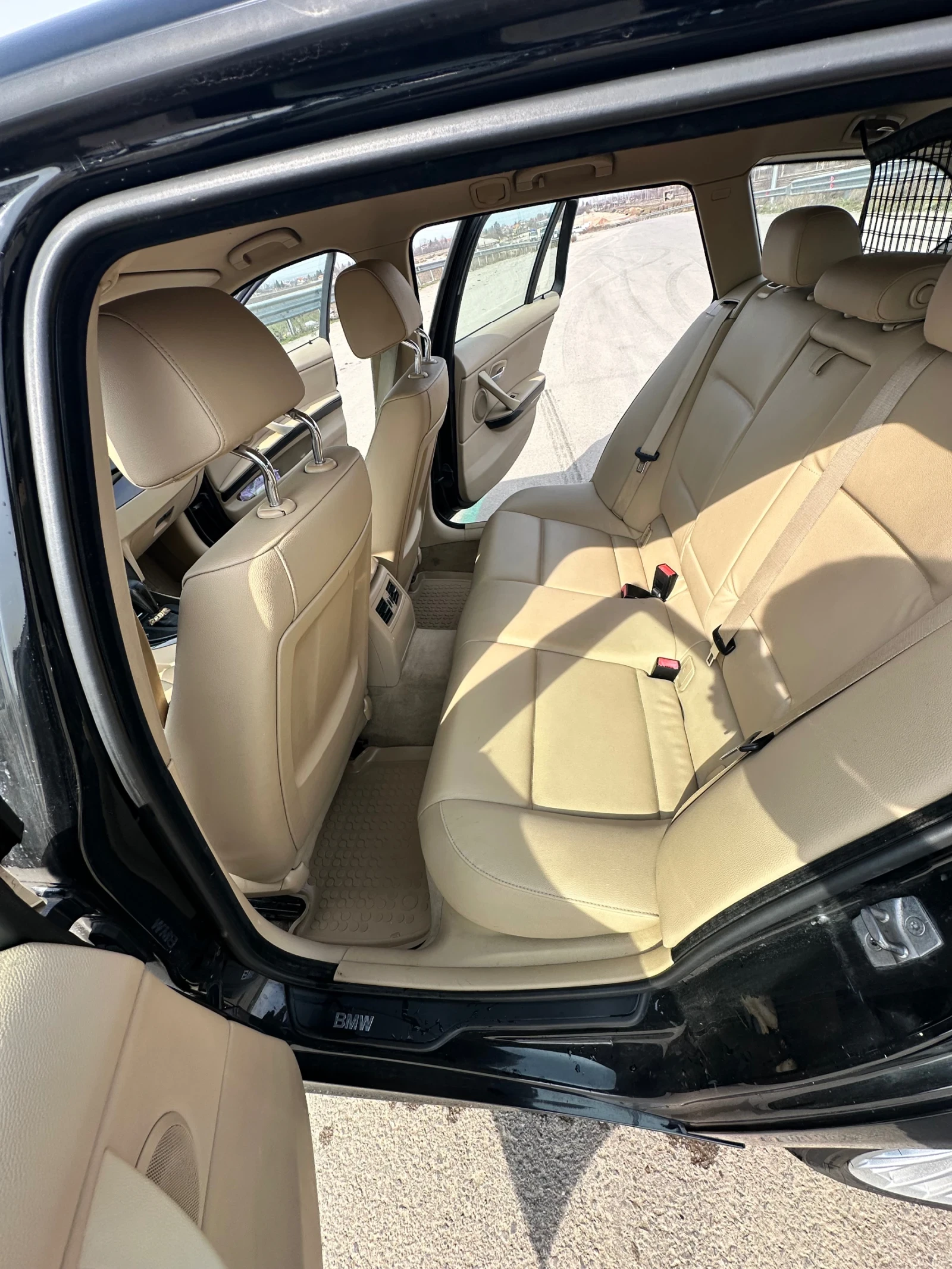 BMW 320 E91 xDrive, снимка 15 - Автомобили и джипове - 55011930