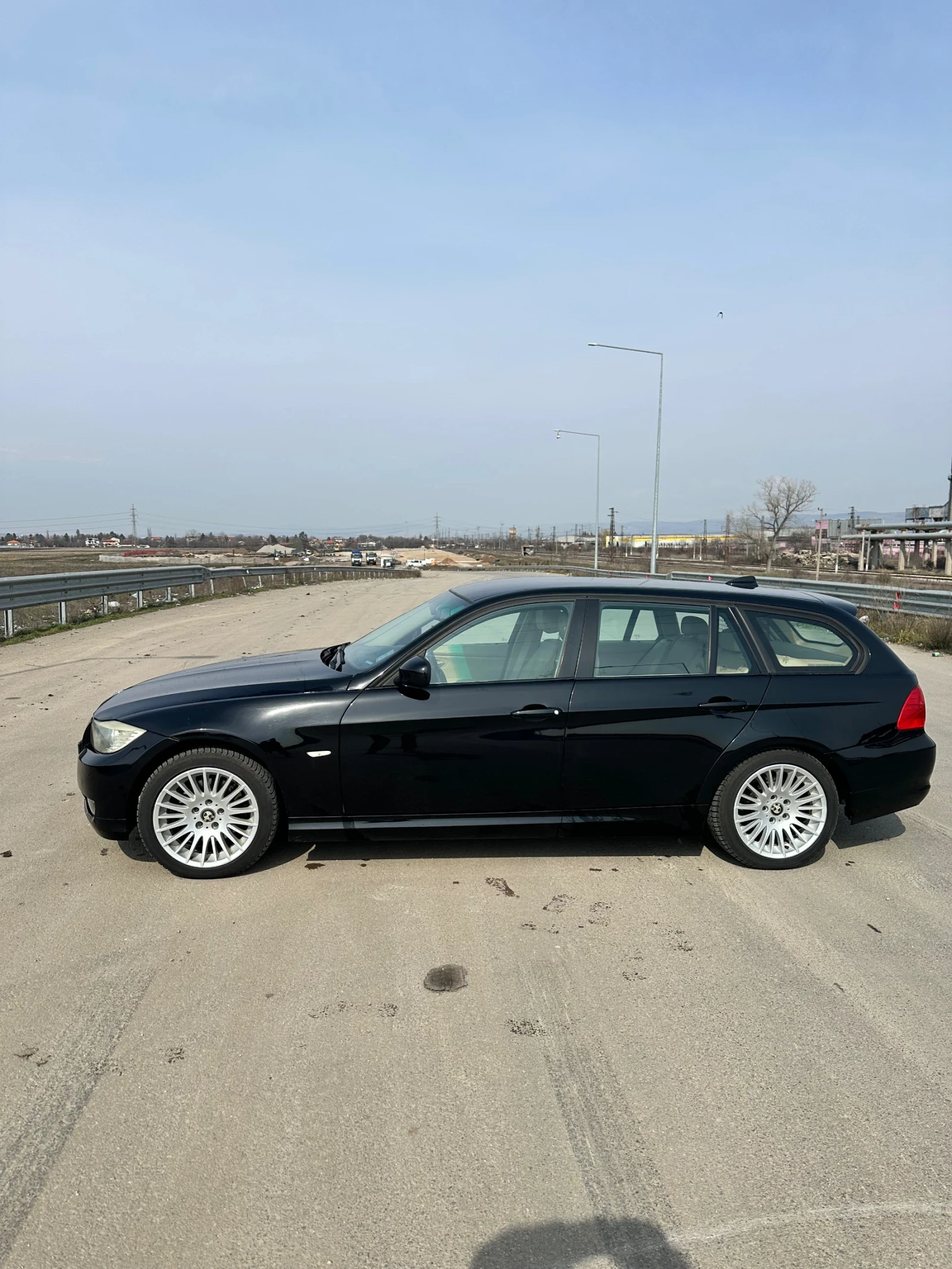 BMW 320 E91 xDrive, снимка 2 - Автомобили и джипове - 55011930