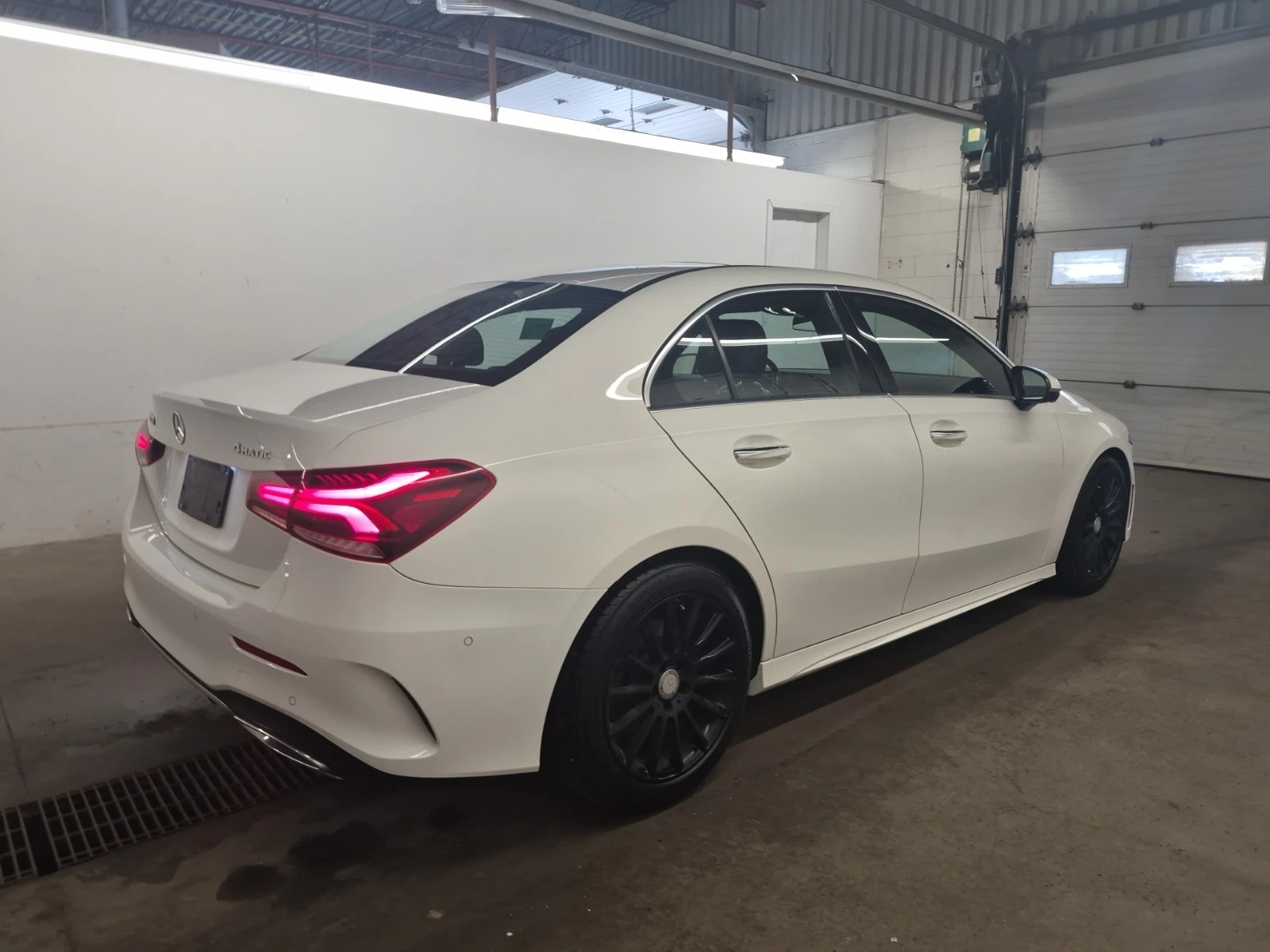Mercedes-Benz A 220, снимка 3 - Автомобили и джипове - 55102723