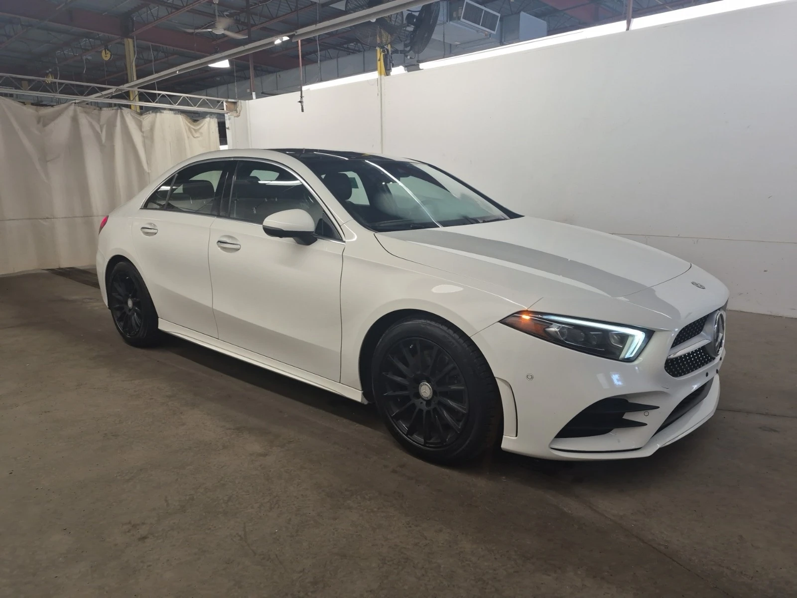 Mercedes-Benz A 220, снимка 2 - Автомобили и джипове - 55102723