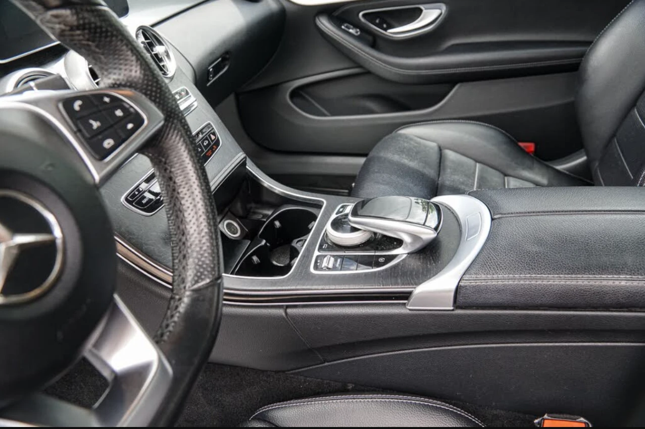 Mercedes-Benz C 300 COUPE* ПАНО* ПАМЕТ* КАМЕРА* м.Точки* Подгрев* , снимка 9 - Автомобили и джипове - 55180142