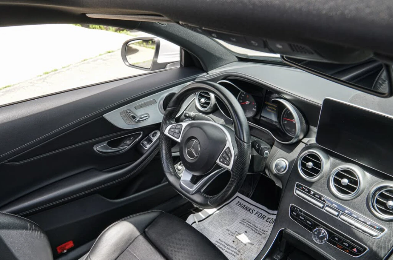 Mercedes-Benz C 300 COUPE* ПАНО* ПАМЕТ* КАМЕРА* м.Точки* Подгрев* , снимка 16 - Автомобили и джипове - 55180142