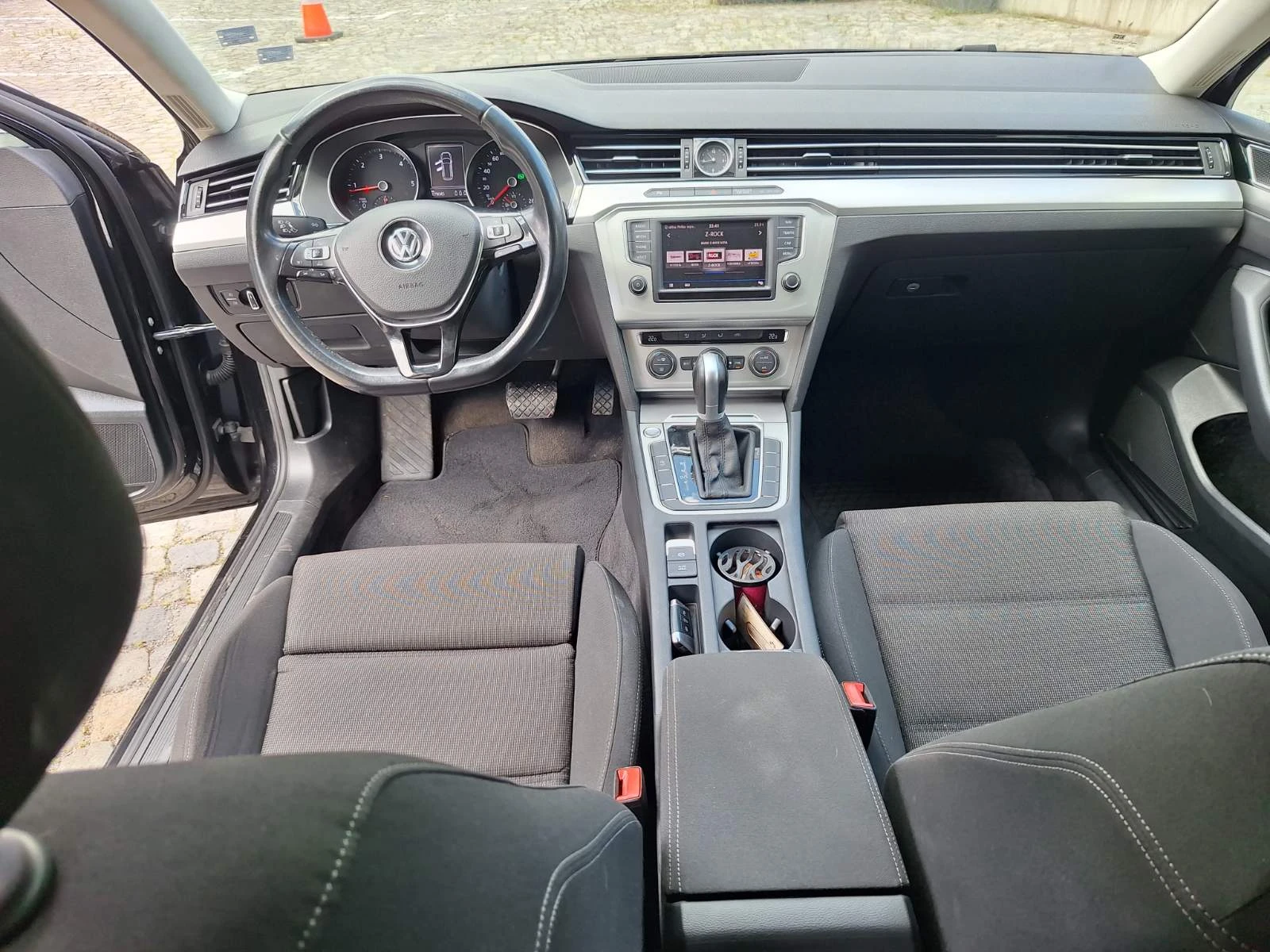 VW Passat, снимка 7 - Автомобили и джипове - 55767546