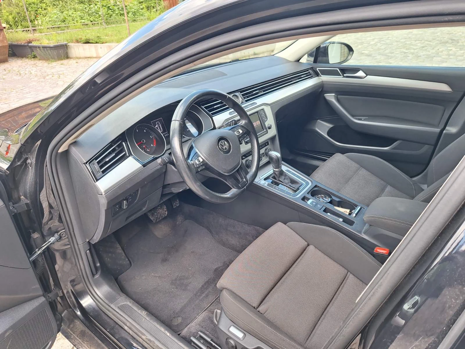 VW Passat, снимка 5 - Автомобили и джипове - 55767546