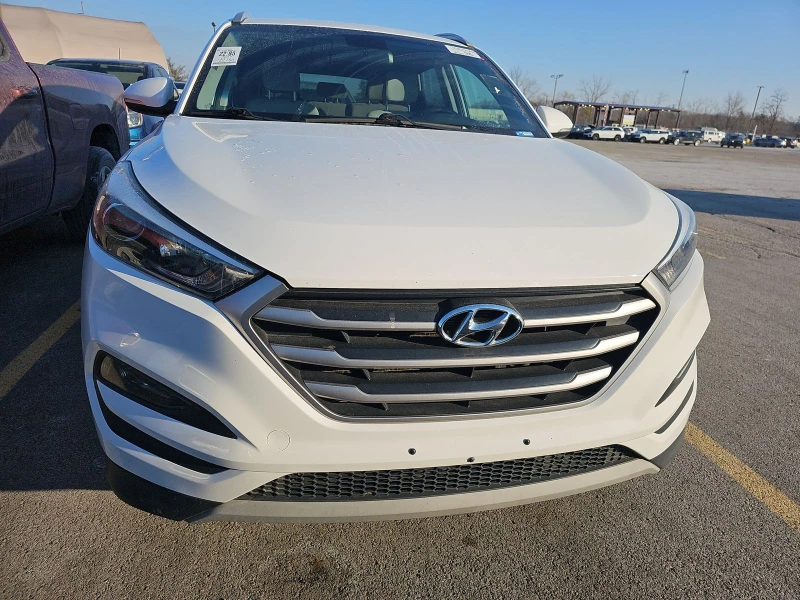 Hyundai Tucson Sport 2.0L ИДЕАЛЕН ЗА ГАЗ* , снимка 3 - Автомобили и джипове - 48886176