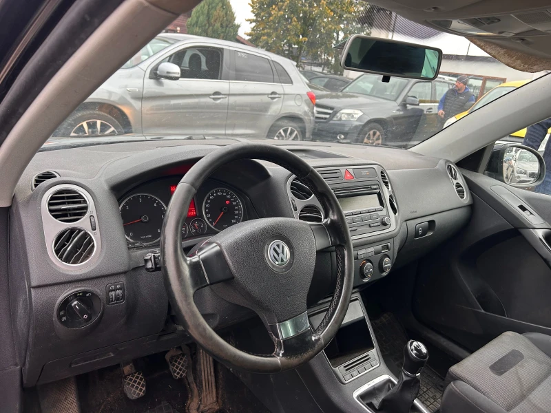VW Tiguan 2.0TDI 4MOTION EURO 4, снимка 11 - Автомобили и джипове - 52089903