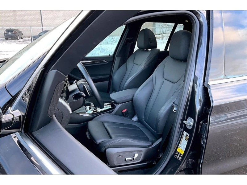 BMW X3 * Premium Pkg * ЦЕНА ДО БЪЛГАРИЯ* , снимка 6 - Автомобили и джипове - 52866413