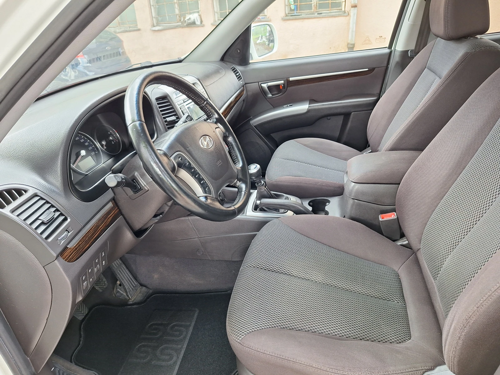 Hyundai Santa fe 2, 0CRDI* 4X4* ФЕЙС - изображение 9