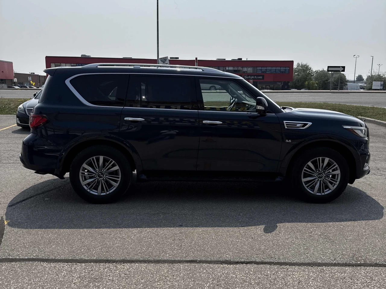 Infiniti QX80 CARFAX* АВТОФИНАНСИРАНЕ* БЕЗ ПЪРВОНАЧАЛНА ВНОСКА*  - изображение 3