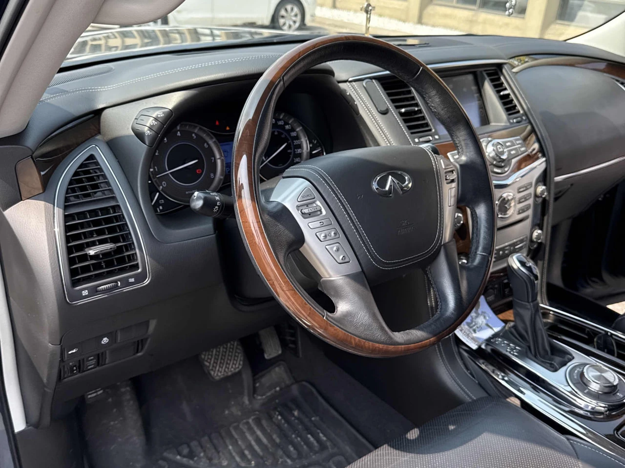Infiniti QX80 CARFAX* АВТОФИНАНСИРАНЕ* БЕЗ ПЪРВОНАЧАЛНА ВНОСКА*  - изображение 5