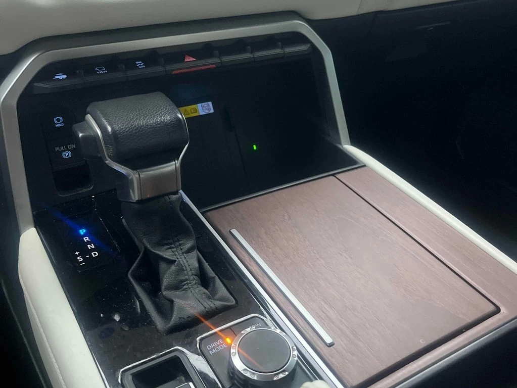 Toyota Tundra * Capstone Hybrid * CARFAX * ��� ������������ ���� | Mobile.bg � ����������� 11