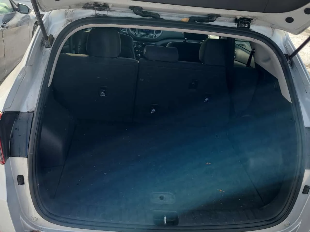 Hyundai Tucson PREMIUM/CARFAX/4x4/Heated Seats/Reverse Camera | Mobile.bg � ����������� 12