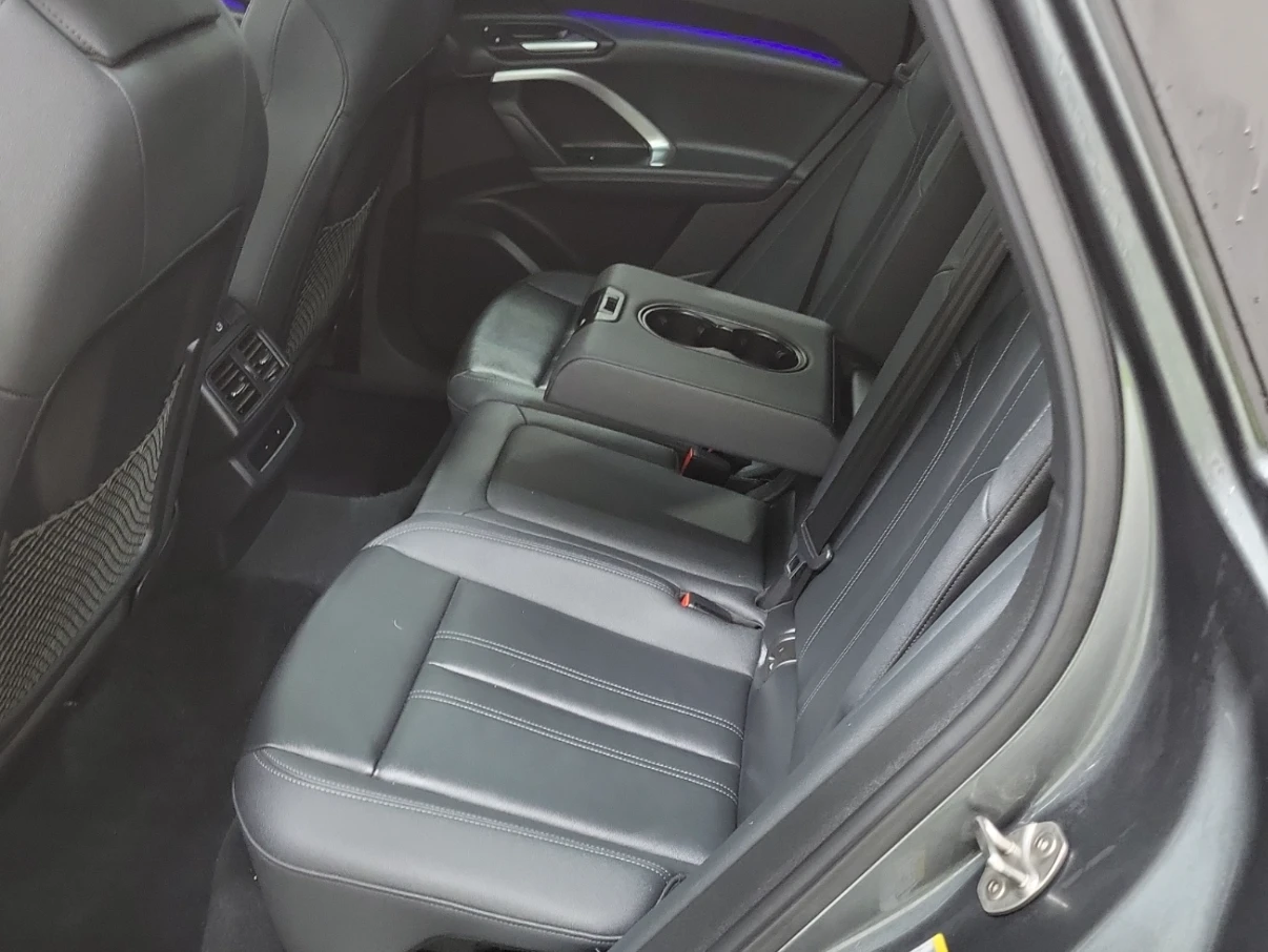 Audi Q5 2025 Audi Q5 2.0 TFSI QUATTRO, снимка 11 - Автомобили и джипове - 53865316