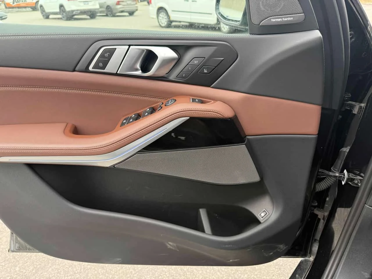 BMW X5 50e| DISTRONIC| 360| HAR/KAR| HUD + ГУМИ С ДЖАНТИ, снимка 12 - Автомобили и джипове - 54017773