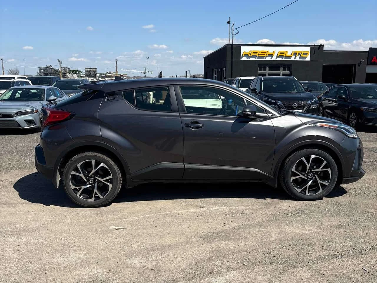 Toyota C-HR * XLE Premium * CARFAX * ��� ����� * KEYLESS | Mobile.bg � ����������� 3