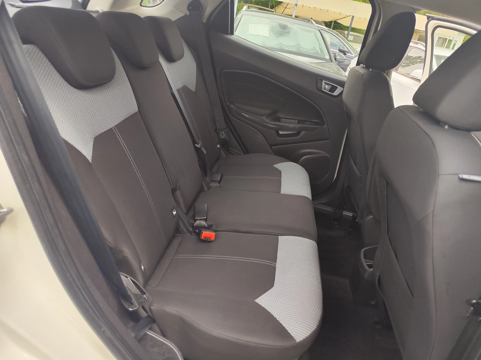 Ford EcoSport 1.5TDCi TITANIUM* LED* EURO5B* , снимка 10 - Автомобили и джипове - 54484813