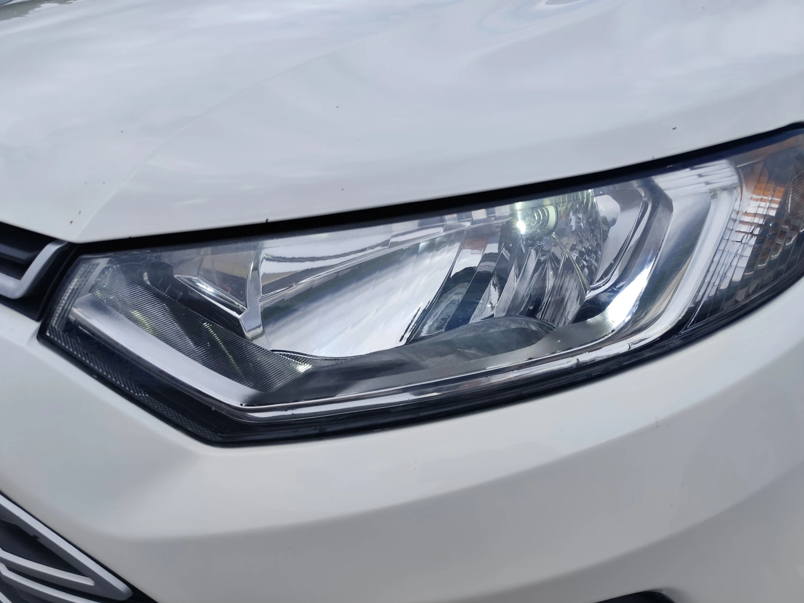 Ford EcoSport 1.5TDCi TITANIUM* LED* EURO5B* , снимка 14 - Автомобили и джипове - 54484813
