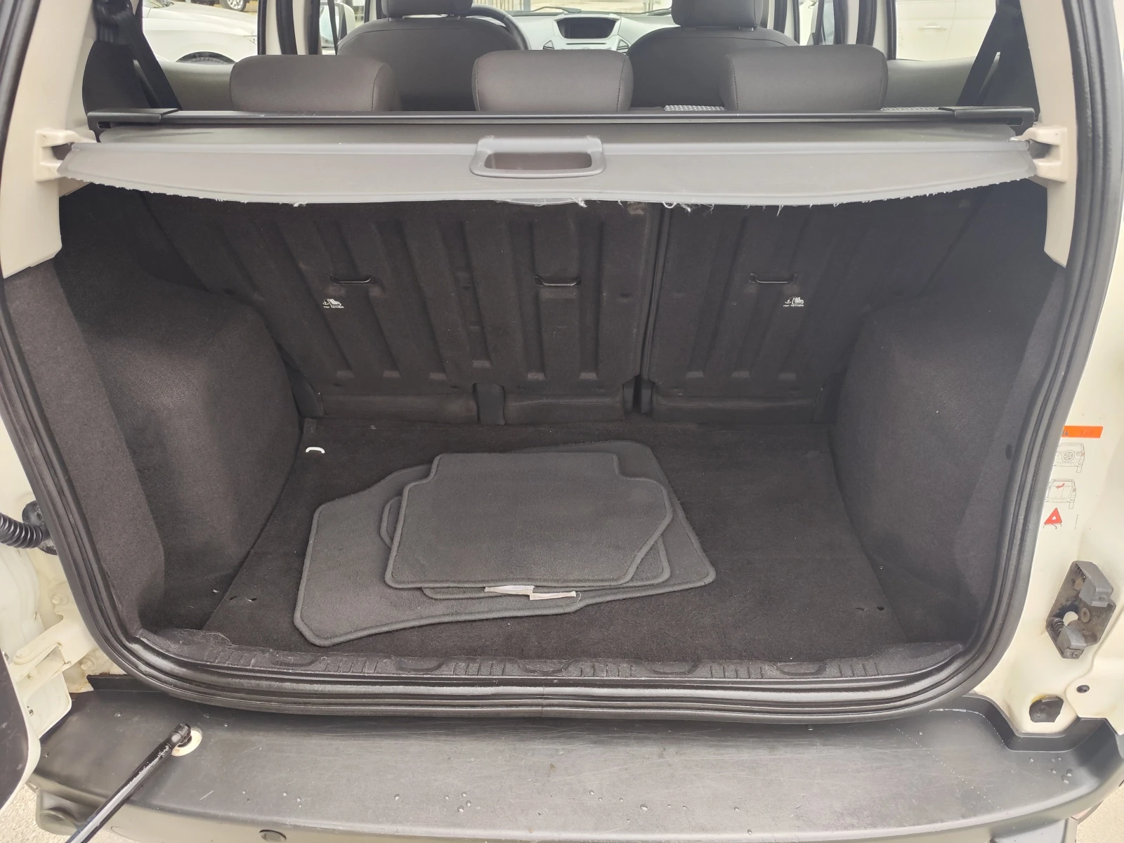 Ford EcoSport 1.5TDCi TITANIUM* LED* EURO5B* , снимка 12 - Автомобили и джипове - 54484813