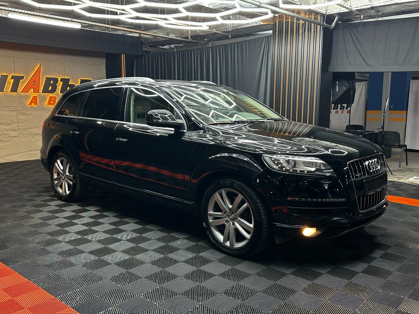 Audi Q7 Facelift/Уникално запазен, снимка 4 - Автомобили и джипове - 55949790