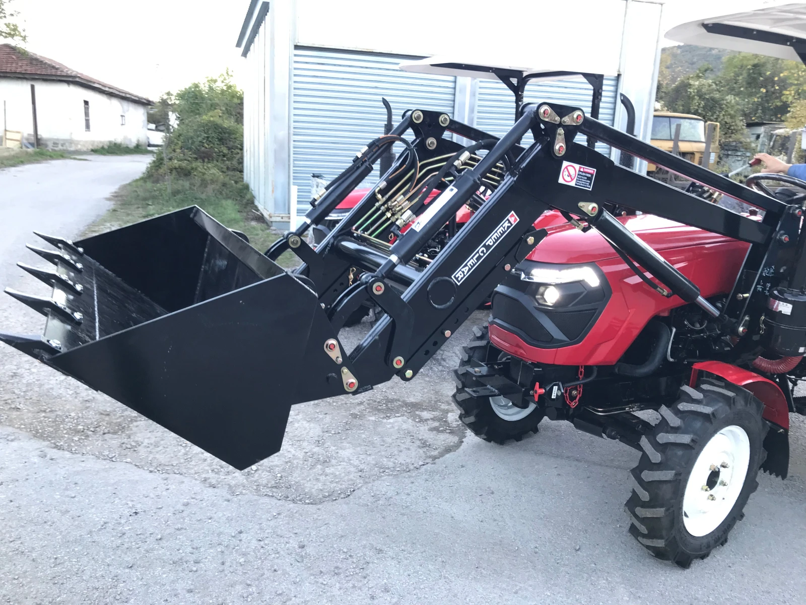 Трактор Друга марка НОВ ТРАКТОР XS-XT-254L (25 кс) с Челен Товарач - изображение 4