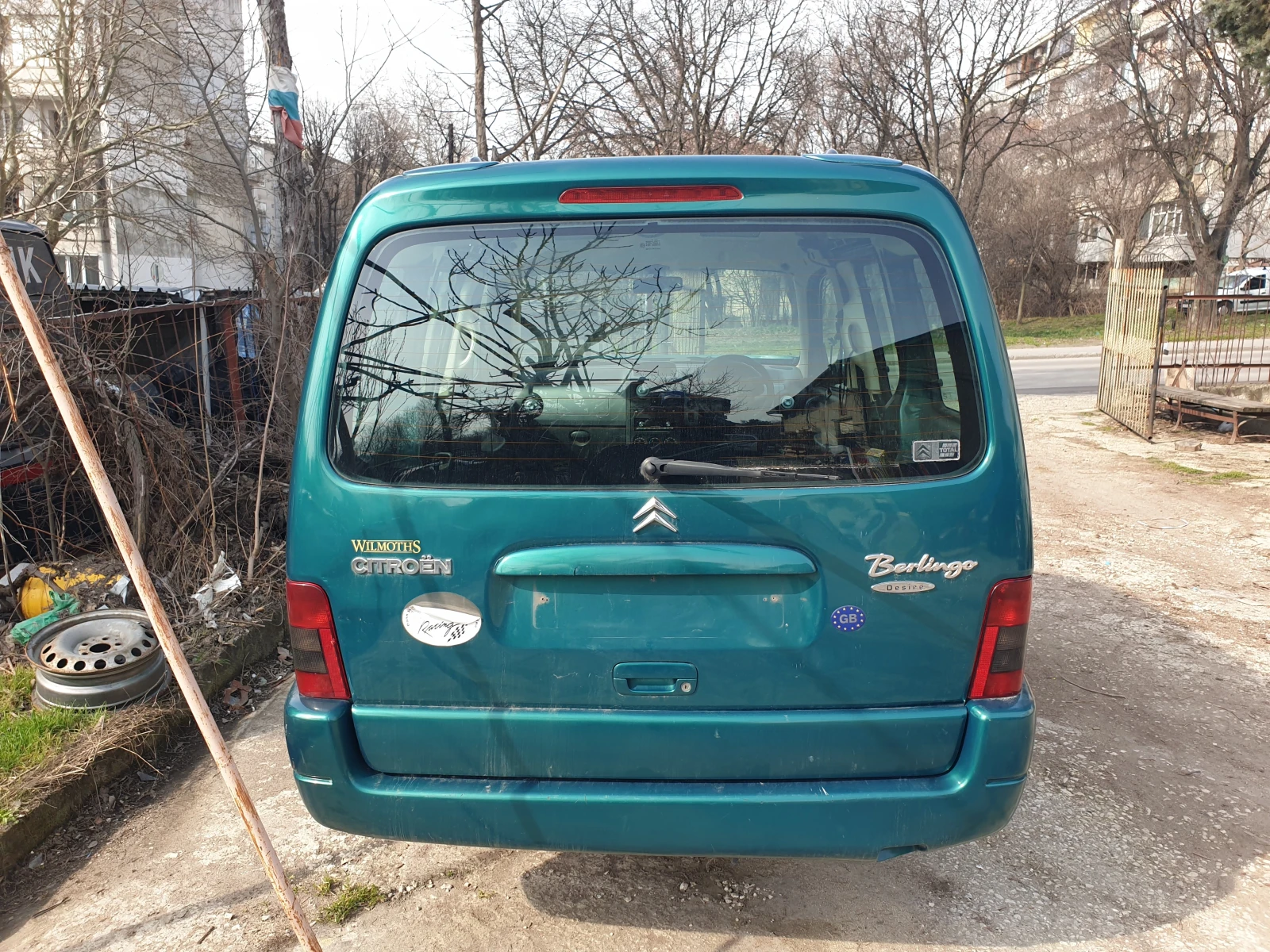 Peugeot Partner Citroen Berlingo задна врата багажник с амортисьори KRZD