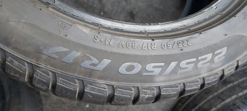 Гуми Зимни 225/50R17, снимка 7 - Гуми и джанти - 31148624