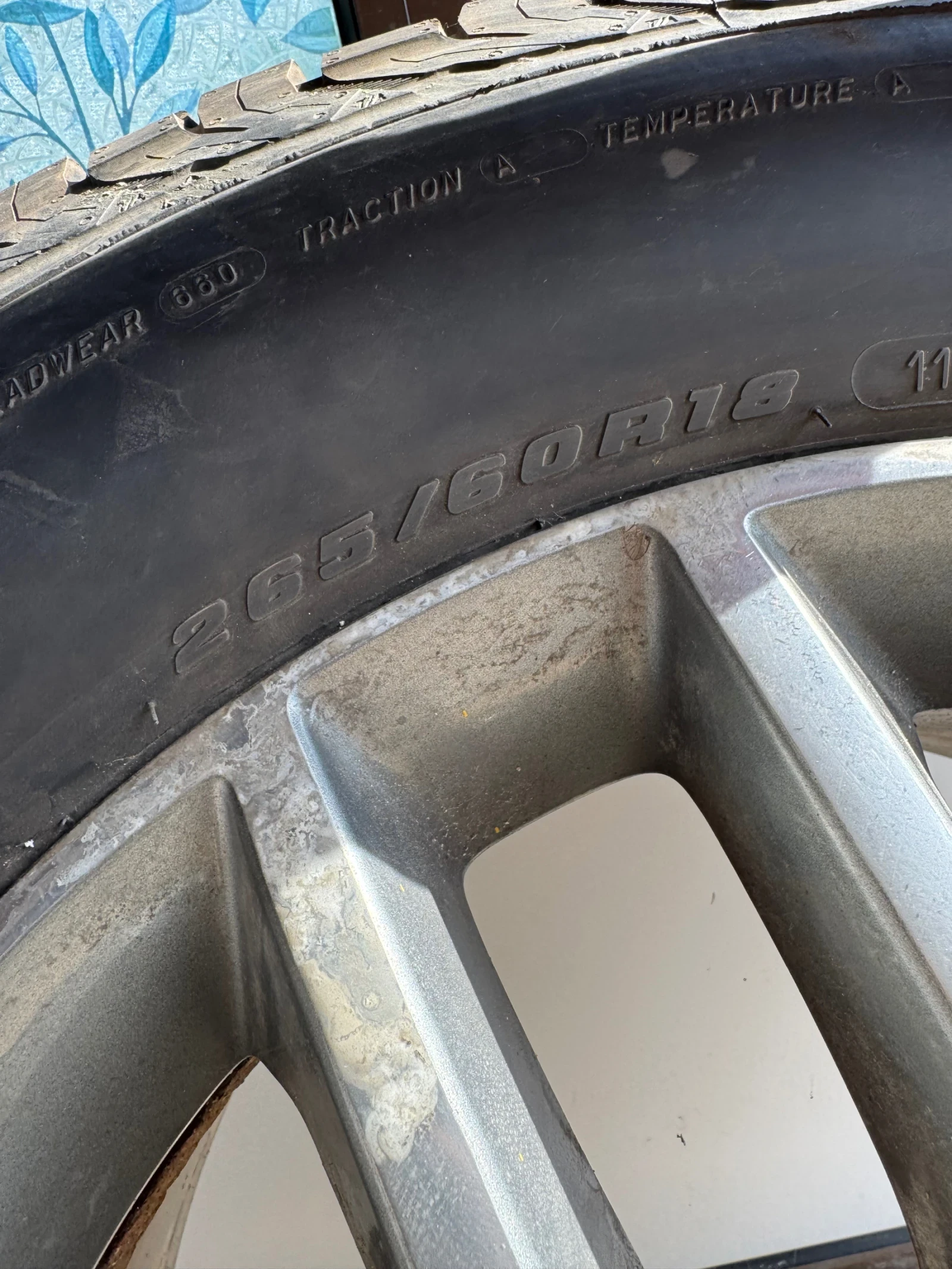 Гуми с джанти 265/60R18, снимка 4 - Гуми и джанти - 56720105