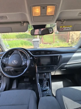 Toyota Corolla Executive Plus, снимка 10