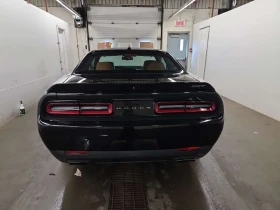 Dodge Challenger * SRT 392 * CARFAX * ЦЕНА ДО БГ, снимка 6