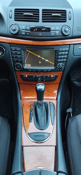 Mercedes-Benz E 280 4-MATIK, снимка 14
