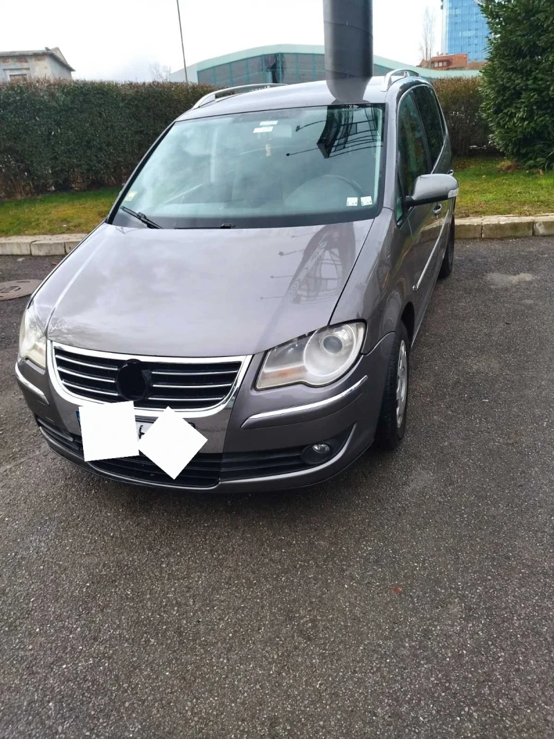 VW Touran, снимка 6 - Автомобили и джипове - 48376326