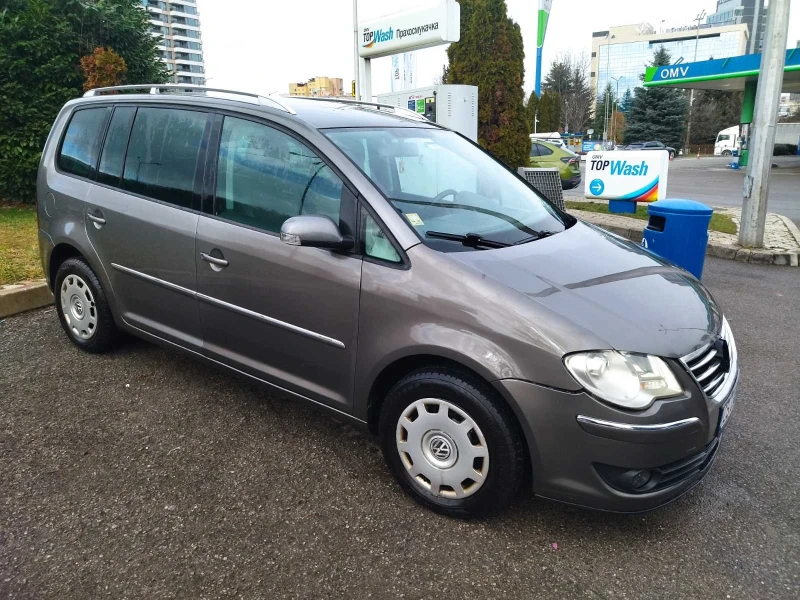 VW Touran, снимка 1 - Автомобили и джипове - 48376326