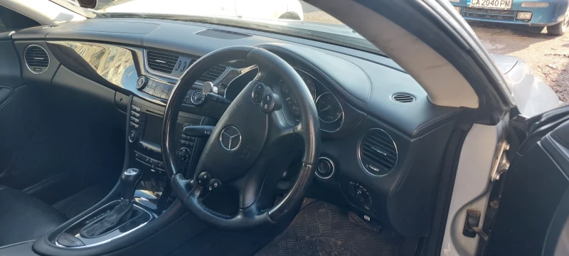 Mercedes-Benz CLS, снимка 3 - Автомобили и джипове - 51733608