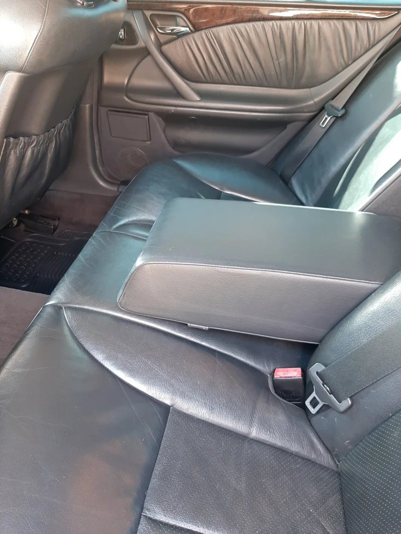 Mercedes-Benz E 320, снимка 9 - Автомобили и джипове - 52549542