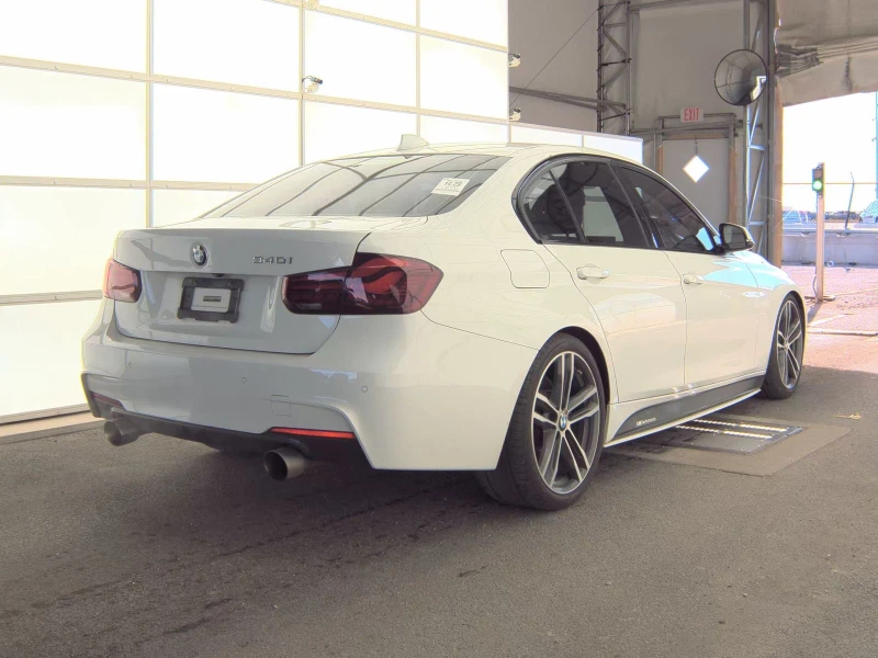 BMW 340 2018 BMW 3 Series Sedan 340i M SPORT LINE, снимка 4 - Автомобили и джипове - 52799320