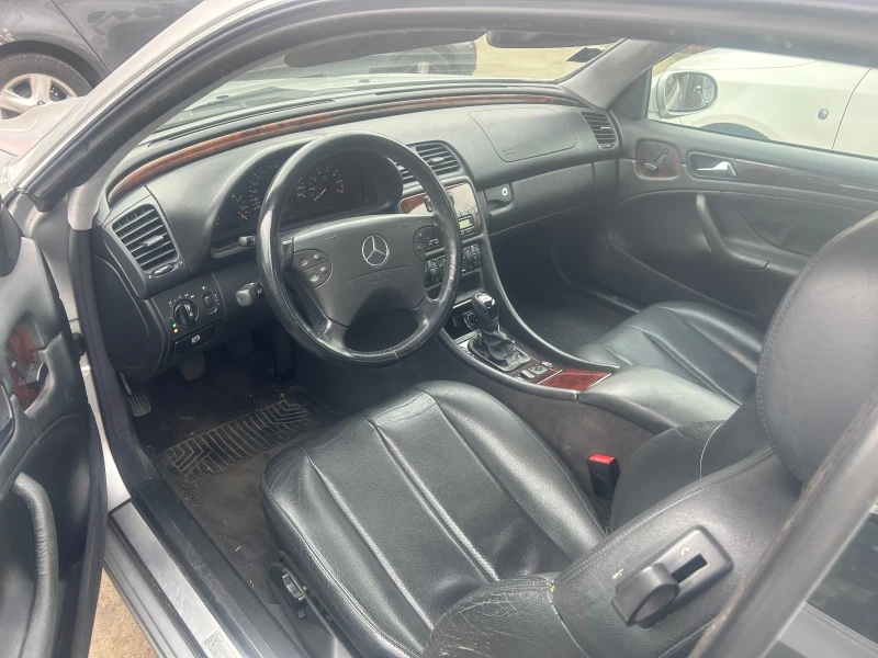 Mercedes-Benz CLK 2.0 kompressor, снимка 6 - Автомобили и джипове - 52904115