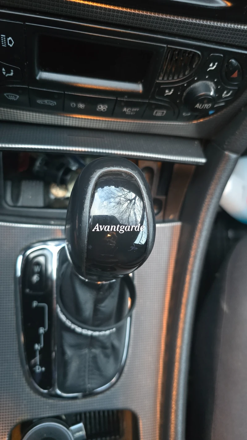 Mercedes-Benz C 240 4-matic, avant-garde , снимка 6 - Автомобили и джипове - 53007600