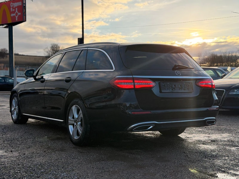 Mercedes-Benz E 220 2.2CDI, снимка 5 - Автомобили и джипове - 53121369