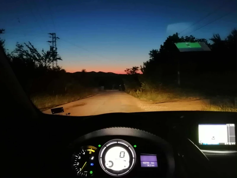 Renault Megane, снимка 8 - Автомобили и джипове - 53278376