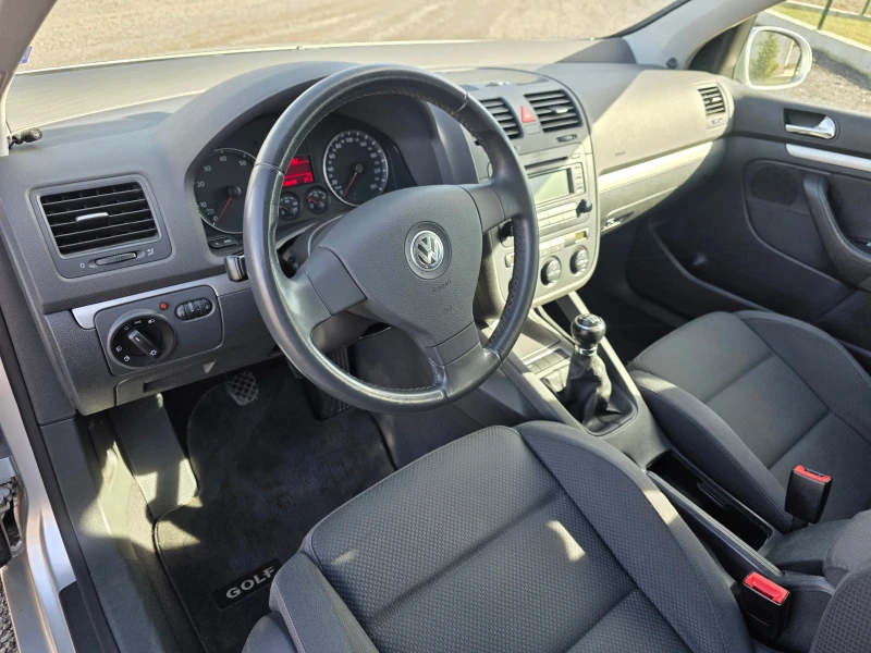 VW Golf 1.6 136000km!!!, снимка 13 - Автомобили и джипове - 53536722